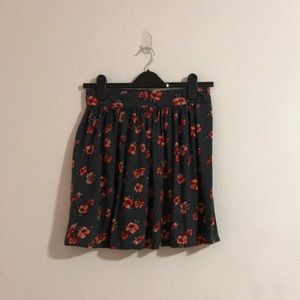 Hollister Floral Skirt! 🌸